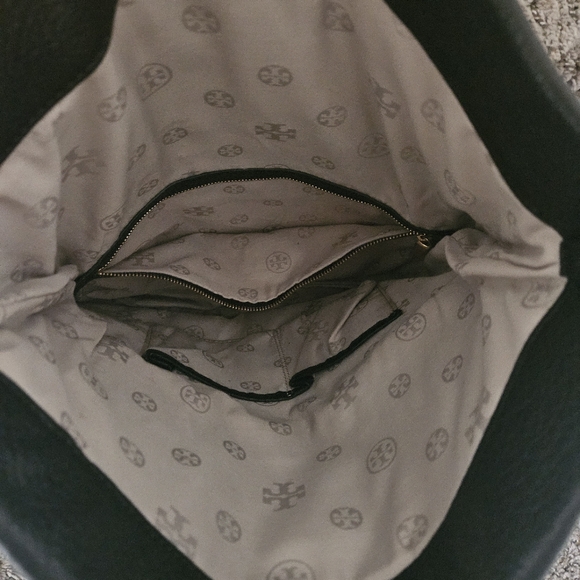 Tory Burch Amanda Fold Over Bag - Picture 10 of 12